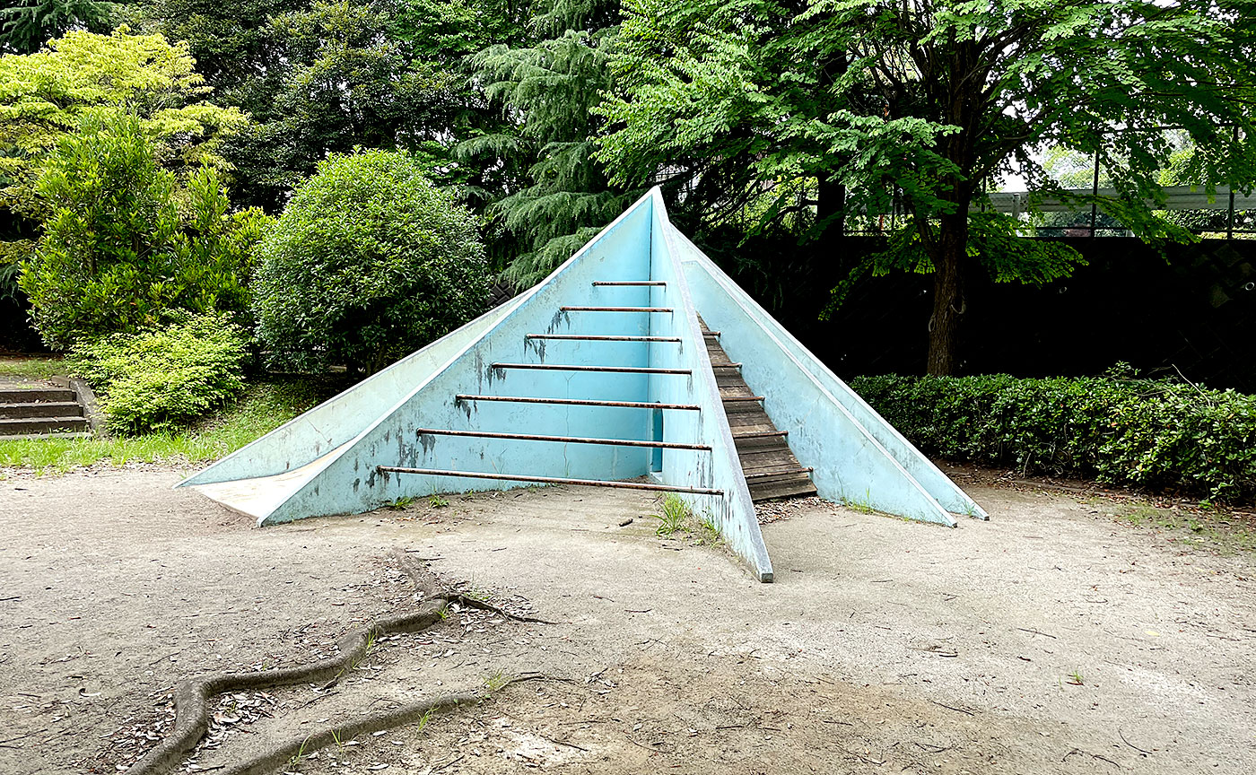 薬師台とんがり帽子公園