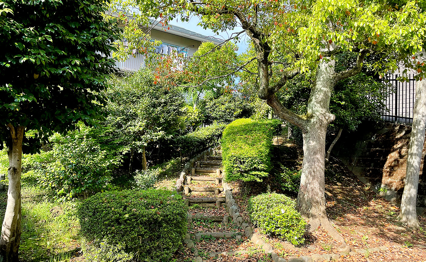 相原てんで山児童公園