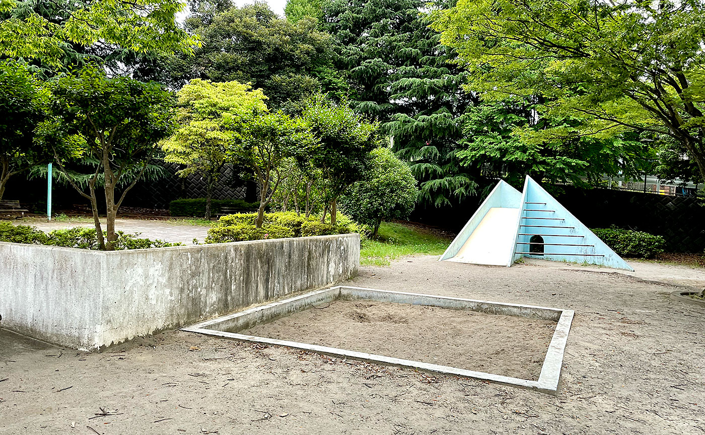 薬師台とんがり帽子公園