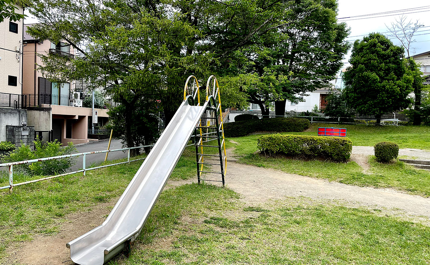 鶴川月の子児童公園