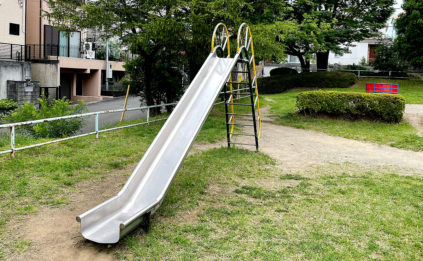 鶴川月の子児童公園