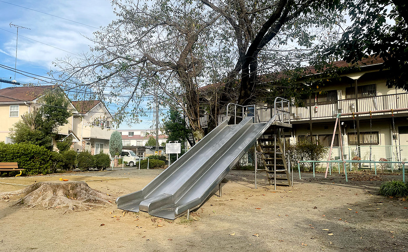 多摩市の公園