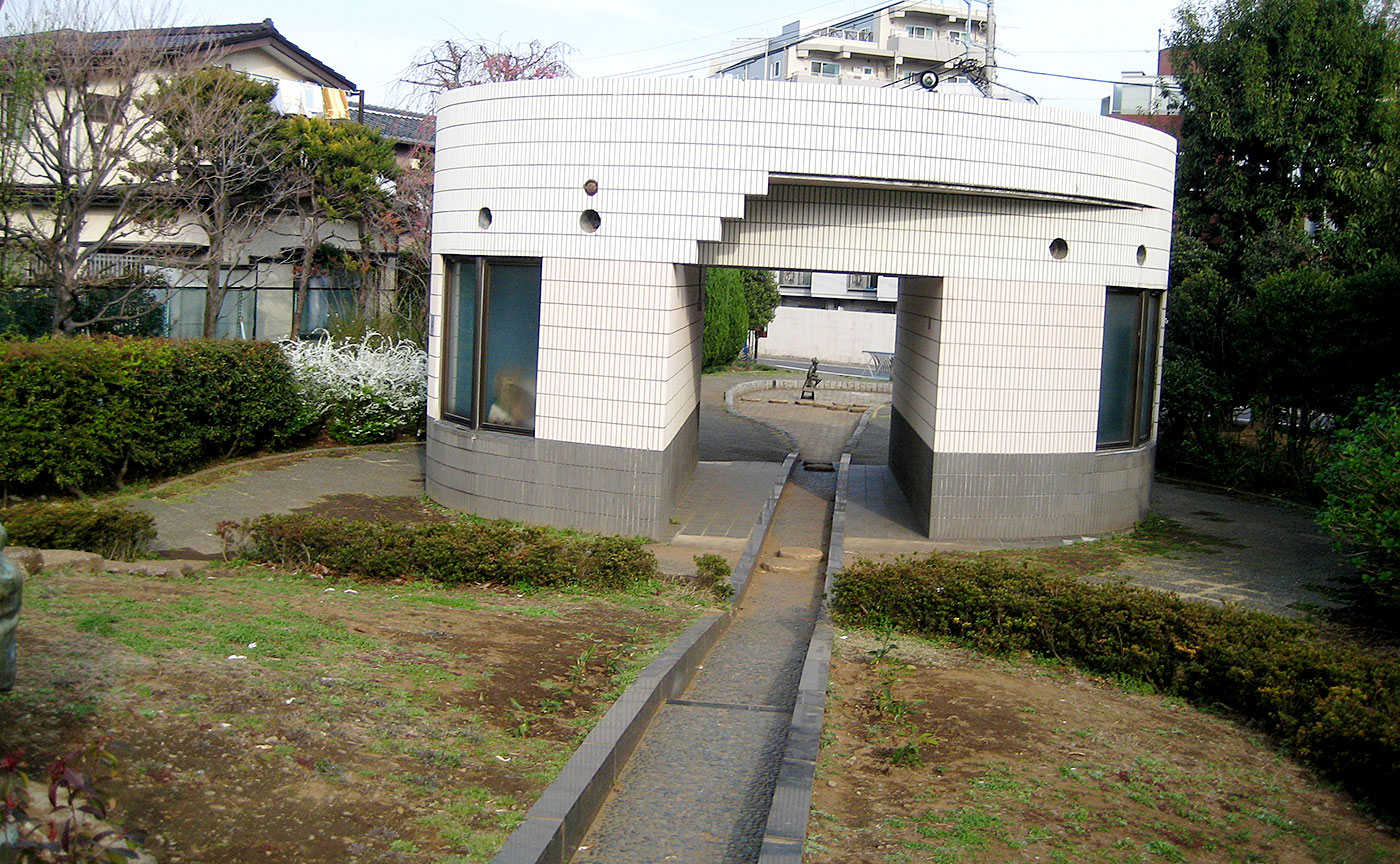 水と雲の公園